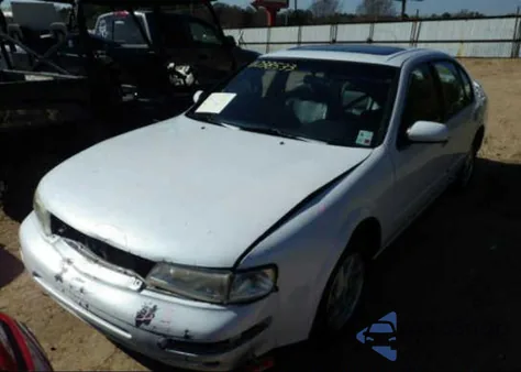 1997 Nissan Maxima Gle/Gxe/Se z USA, uszkodzony, nr VIN JN1CA21D1VT853801